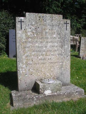 picture of gravestone