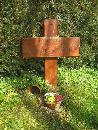 picture of gravestone