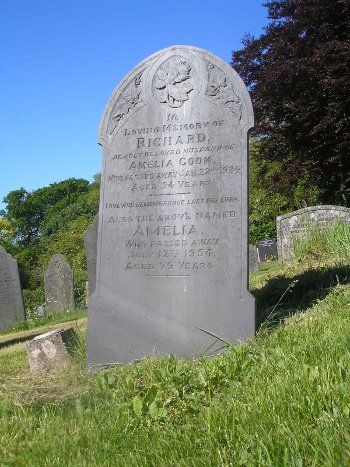 picture of gravestone