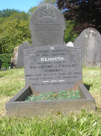 picture of gravestone