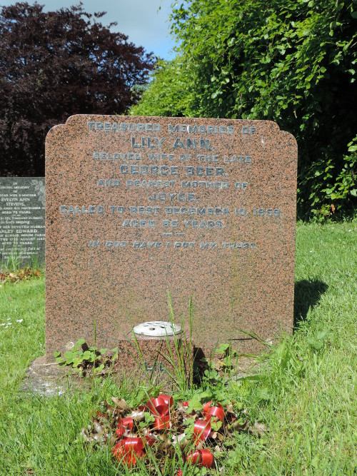 picture of gravestone