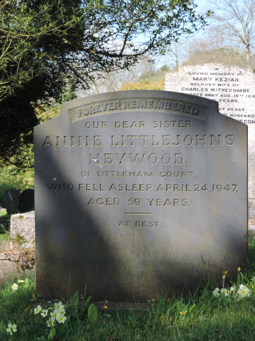 picture of gravestone