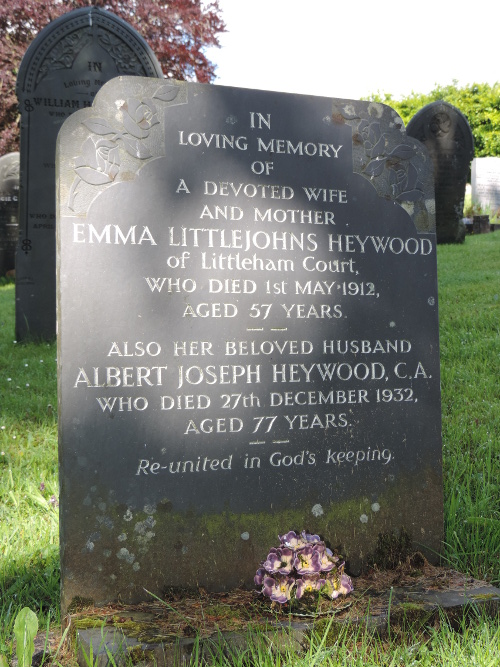 picture of gravestone