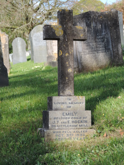 picture of gravestone