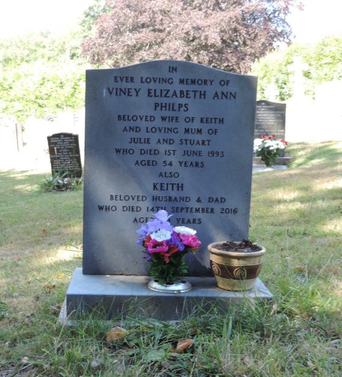 picture of gravestone