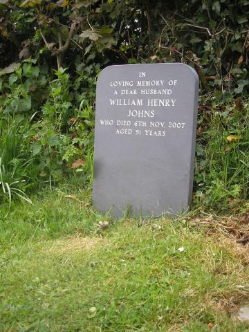 picture of gravestone