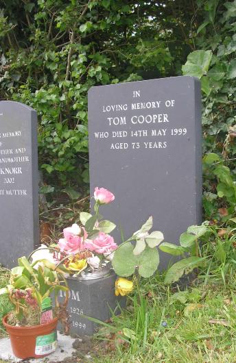 picture of gravestone